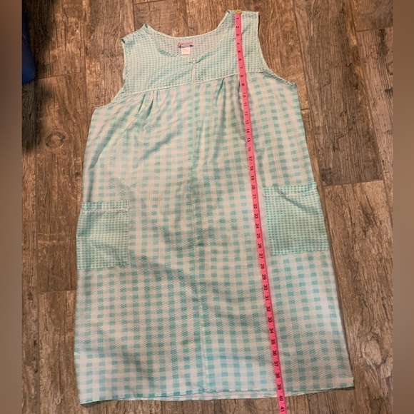 Women’s cute vintage teal & white gingham nightgown - Picture 5 of 5